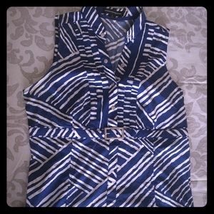 Express design studio shirt 💙